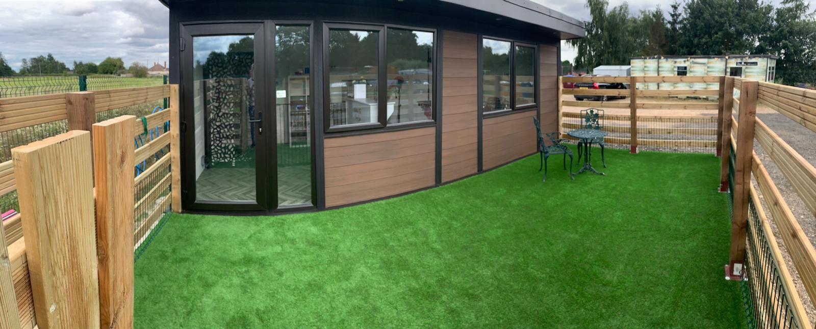 Luton Garden Room Dog Groomer Finished Outside Piece Luton Garden Room Dog Groomer Finished Outside Piece
