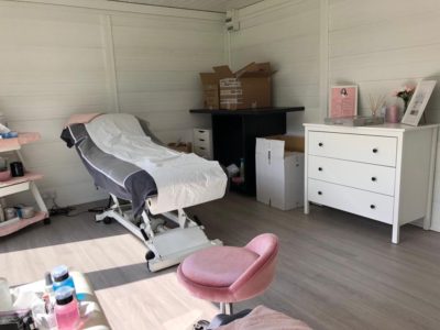 Composite Garden Room Beauticians In Luton Inside Shot 1