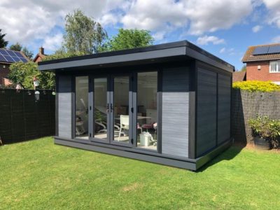 Composite Garden Room Beauticians In Luton Outside Shot