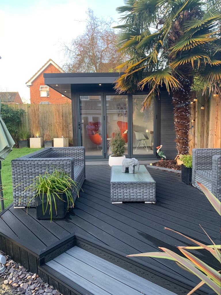 Garden Room In Luton, With Composite Decking For Outdoor Seating Area Garden Room In Luton, With Composite Decking For Outdoor Seating Area